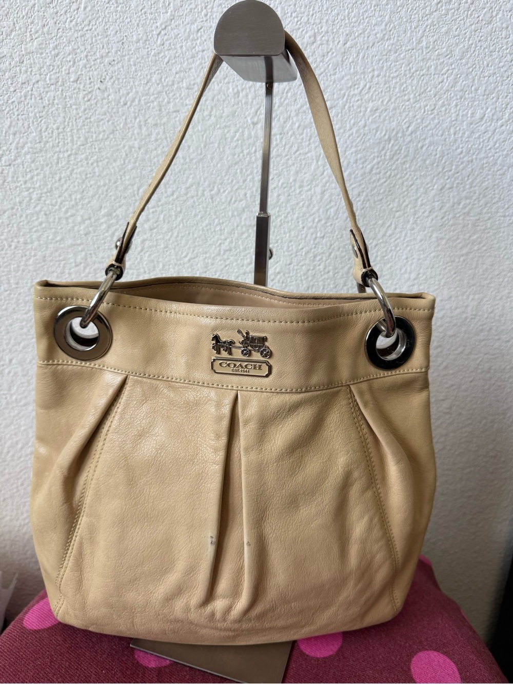 Coach 14576 Beige Leather Pleated Shoulder Hobo Bag Silver Hardware
